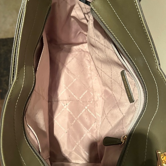 Michael Kors jet set large logo shoulder bag w dust bag - Picture 4 of 10